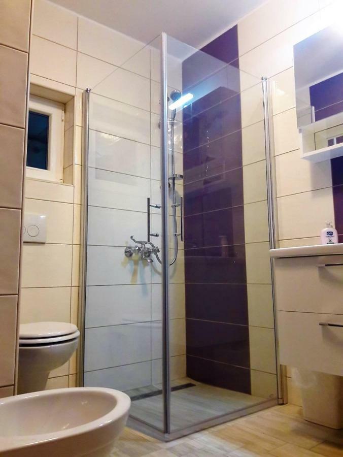 Guest House Tonica Krk Town Exterior foto